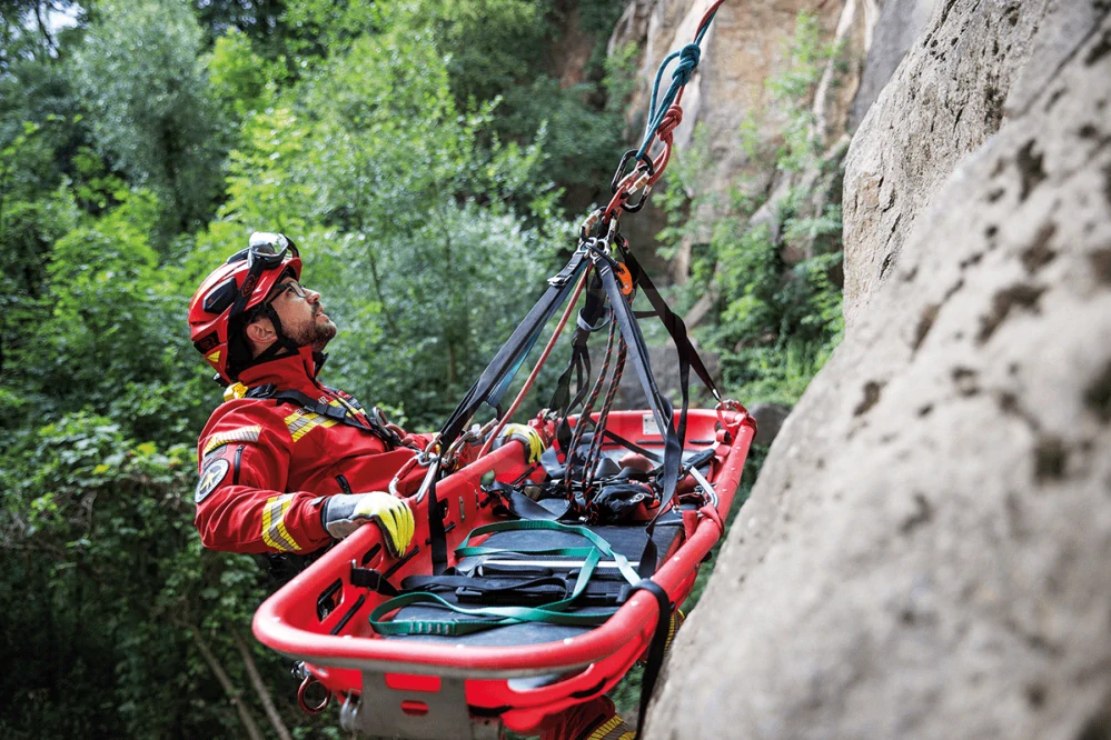 Zásahová prilba Rosenbauer HEROS H 10 na lesné požiare s ventiláciou